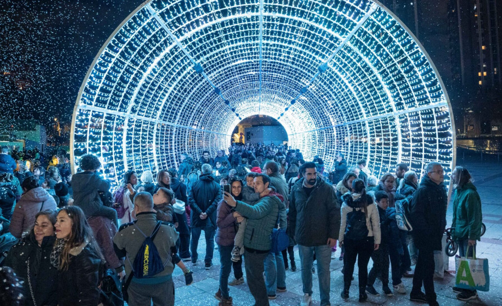 Encesa Llums de Nadal 27 scaled e1701249068169 2000x1106