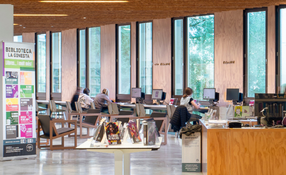 Biblioteca La Ginesta estudi