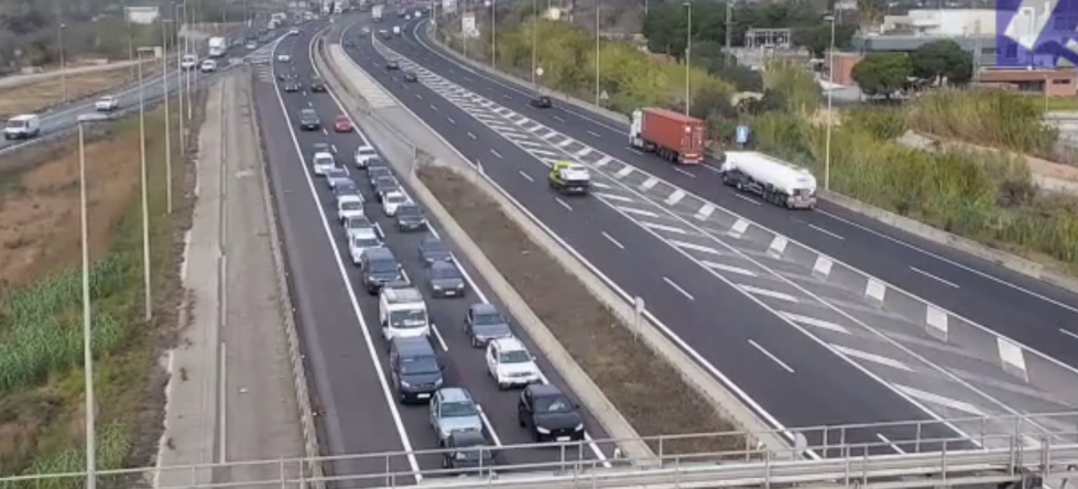 Retenciones matinales en varias carreteras del Baix Llobregat este viernes