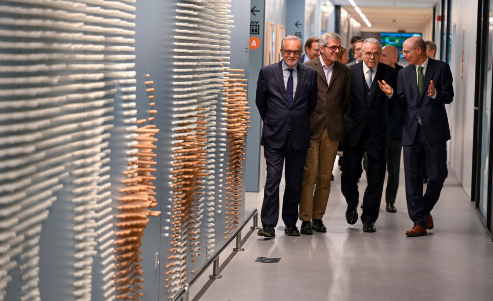 De izquierda a derecha, Manel del Castillo, Joaquim Erra, Isidro Fainé y Emili Bargalló