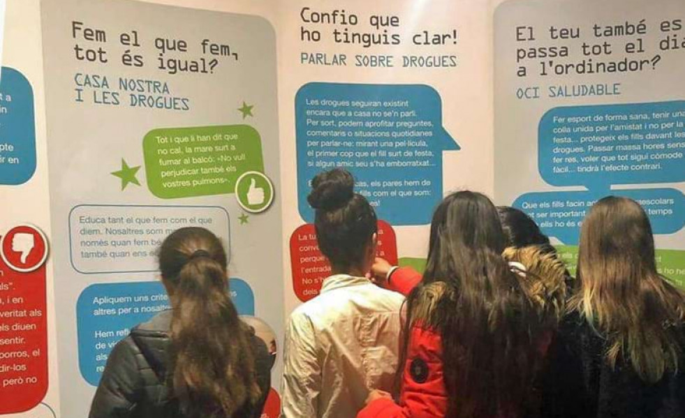Controles alumnes mirant