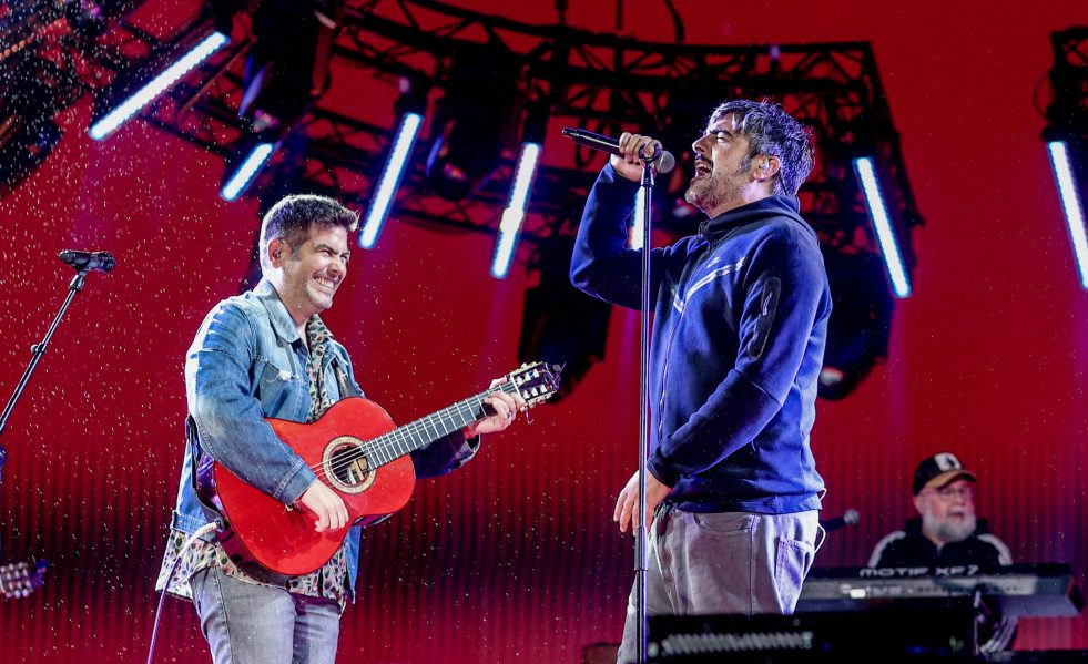 Archivo - Estopa actúa durante el festival del Coca Cola Music Experience 2023 que se celebra en la Caja Mágica, a 2 de septiembre de 2023, en Madrid