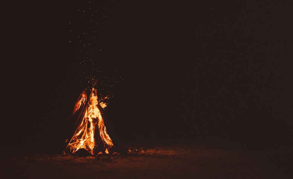 Fire 2604925 1280