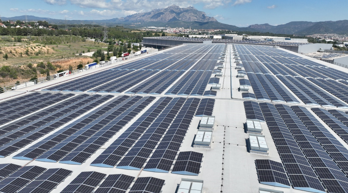 EuropaPress 6045027 vista aerea planta fotovoltaica mercadona abrera barcelona