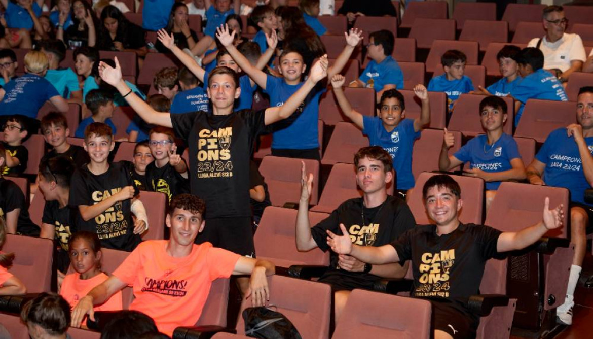 999ae5ba856dea6ae2e39b8af98744ab