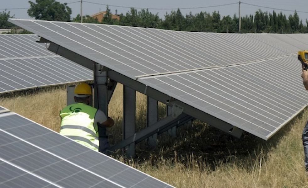 Catalunyapress trabajos mantenimiento planta som energia