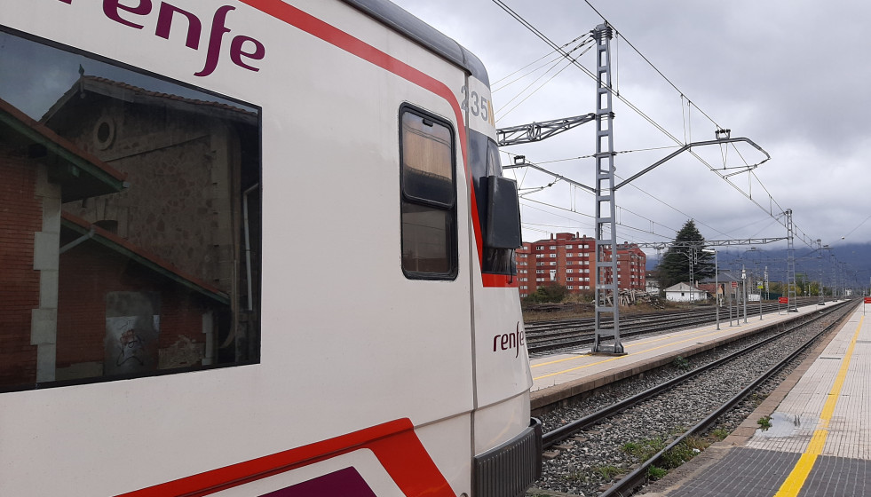 EuropaPress 4771002 tren renfe estacion reinosa cercanias transporte publico