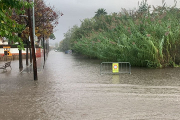 1730713521 castelldefels baix llobregat alerta lluvias intensas agua estancada tormenta peligro inundaciones lunes