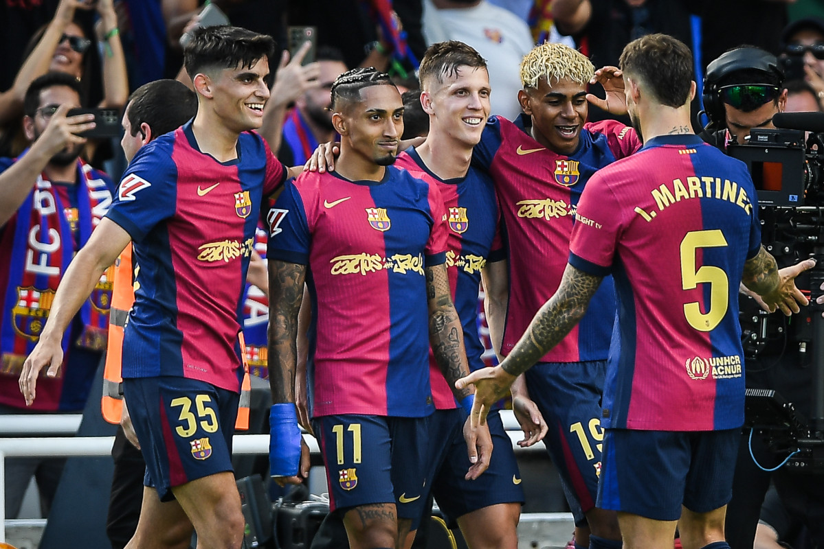 EuropaPress 6714074 11 may 2025 spain barcelona barcelonas raphinha celebrate scoring goal with