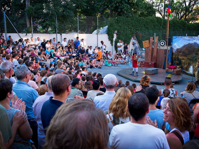 Viladecans teatre carrer espectacle public
