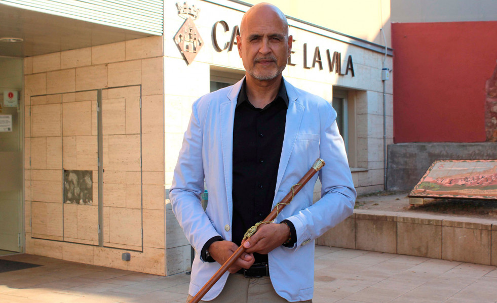 Sergi Busquets amb vara alcaldia h