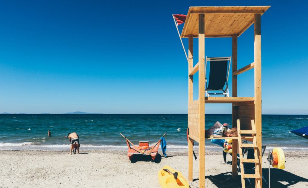 Platja bandera retallada