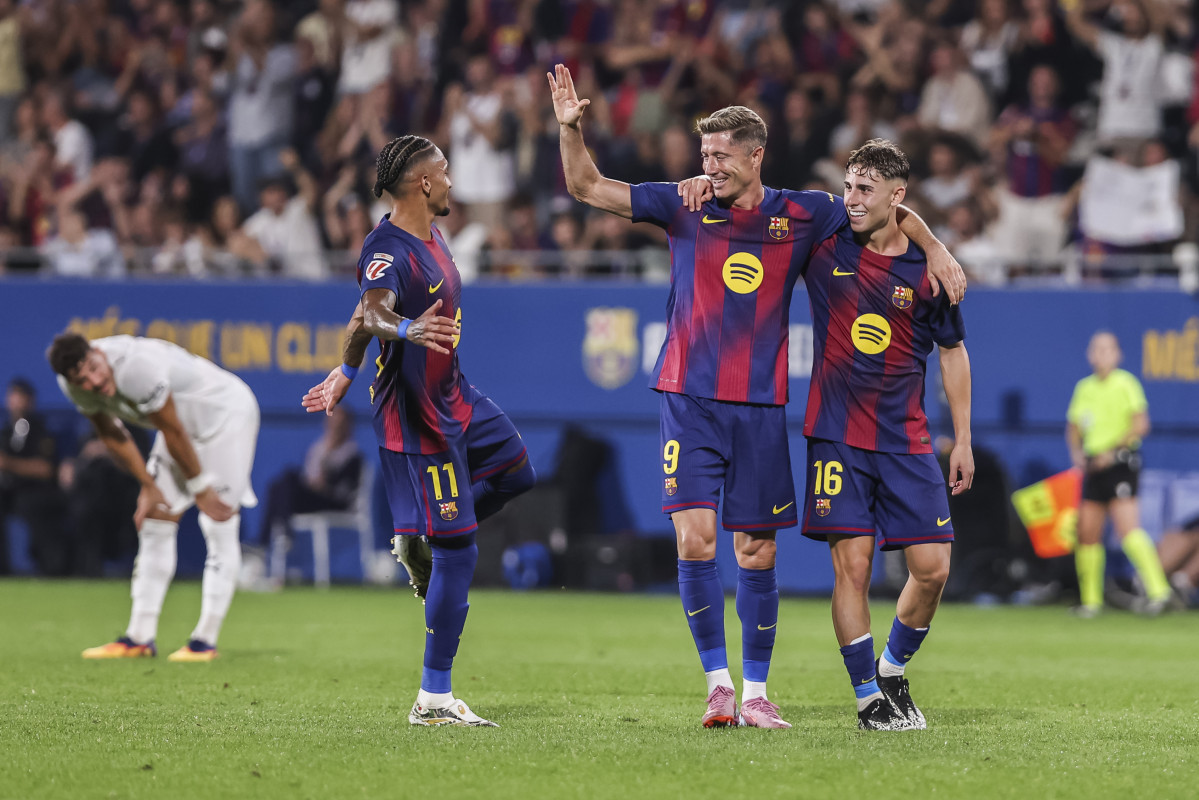 EuropaPress 6954750 robert lewandowski of fc barcelona celebrates goal during the spanish