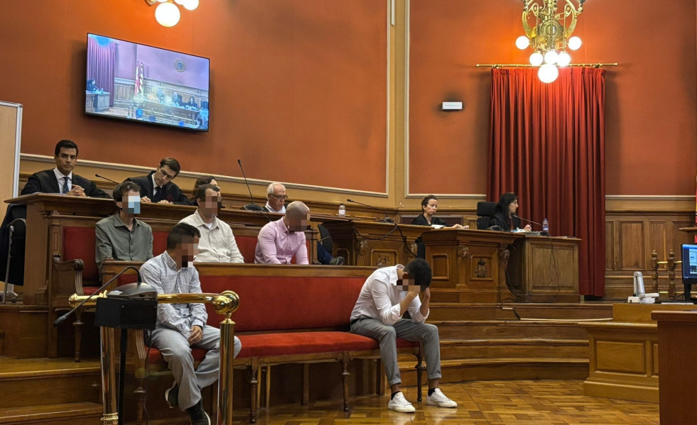 EuropaPress 6957774 acusados agredir sexualmente mujeres grabar cuarta mientras mantenia