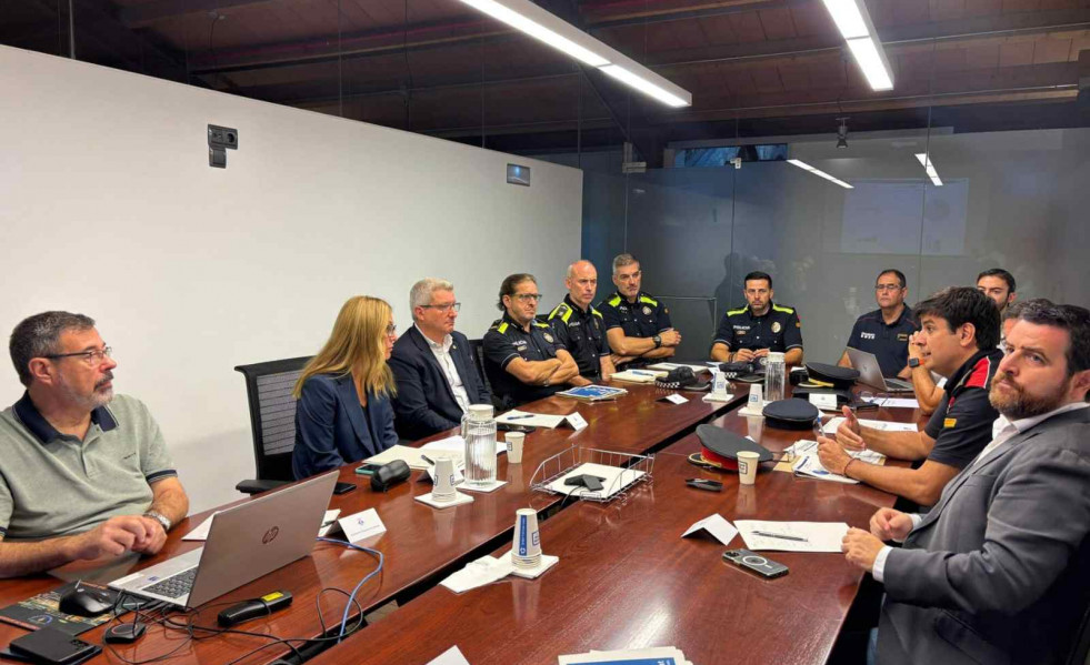 Reunión de seguridad en el Ayuntamiento de Esplugues