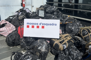 Fotografía de las motocicletas desguazadas para venderlas en países extranjeros @Mossos d'Esquadra