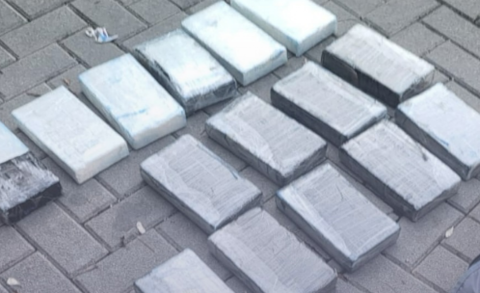 Cocaina incautada @Policia Castelldefels