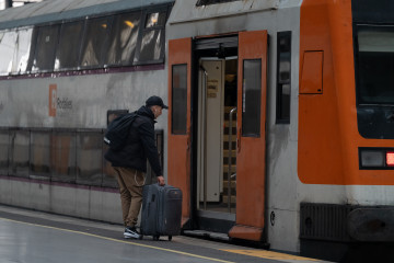 EuropaPress 6534796 persona estacion francia donde opera rodalies 21 febrero 2025 barcelona (1)