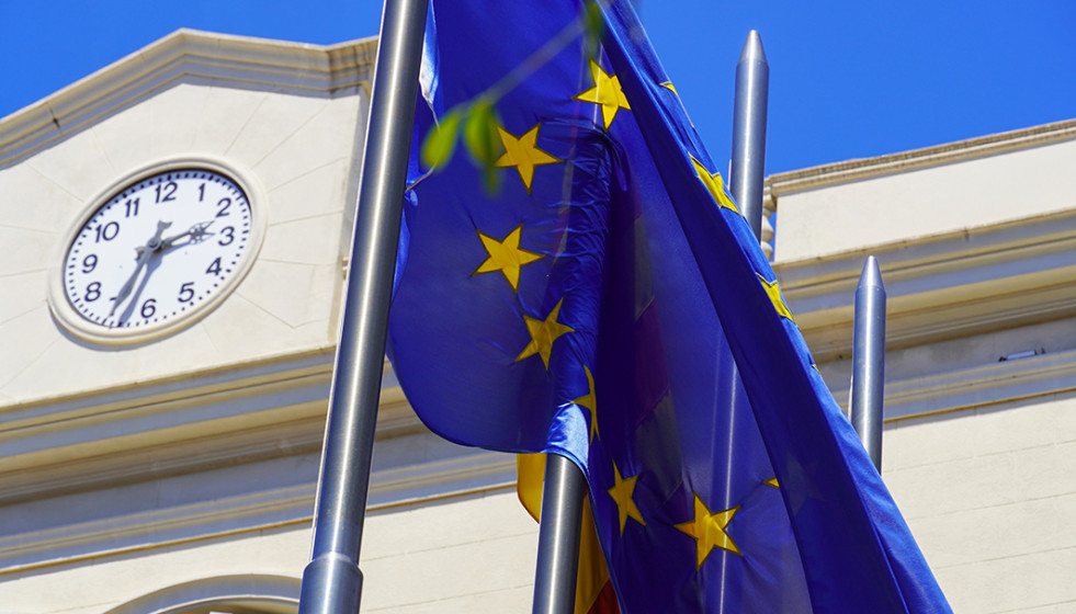 Façana Ajuntament Bandera Europa
