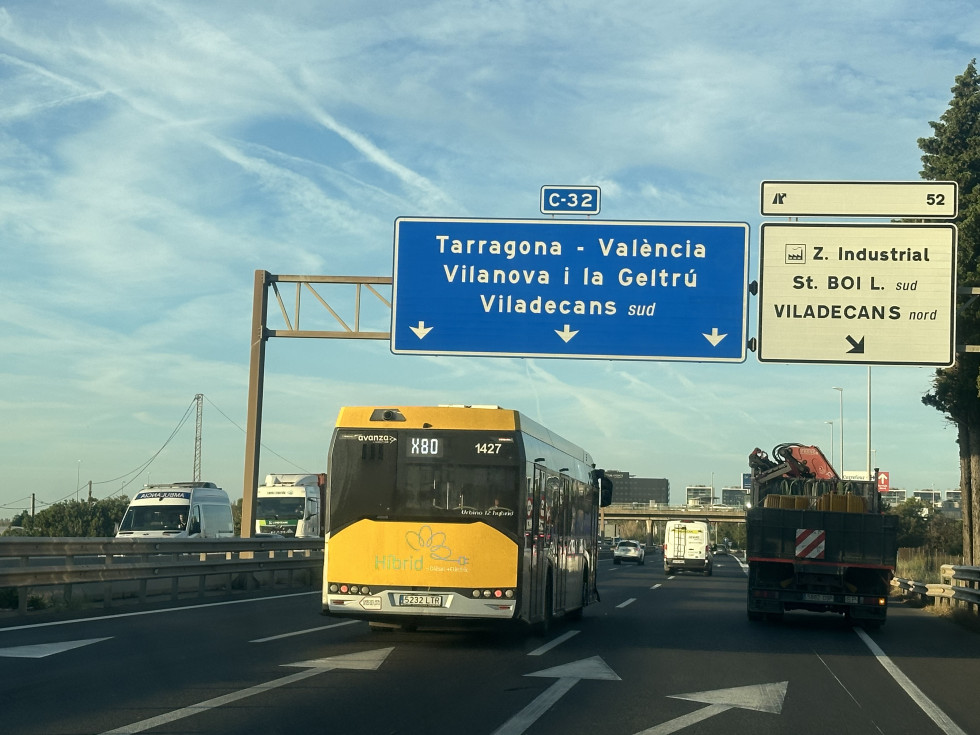 Viladecans pide a la Generalitat estudiar la implementación de un carril bus en la C-32
