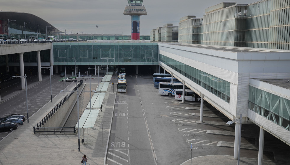 Espacio en el que se ubicarán los viales tras las obras para avanzar la fachada de la T1 del aeropuerto de Barcelona-El Prat.