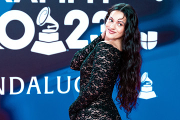 Archivo - La cantante Rosalía posa durante el photocall previo a la gala de entrega de los Latin Grammy 2023, en el Palacio de Congresos de Sevilla, a 16 de noviembre de 2023, en Sevilla, Andalucía 