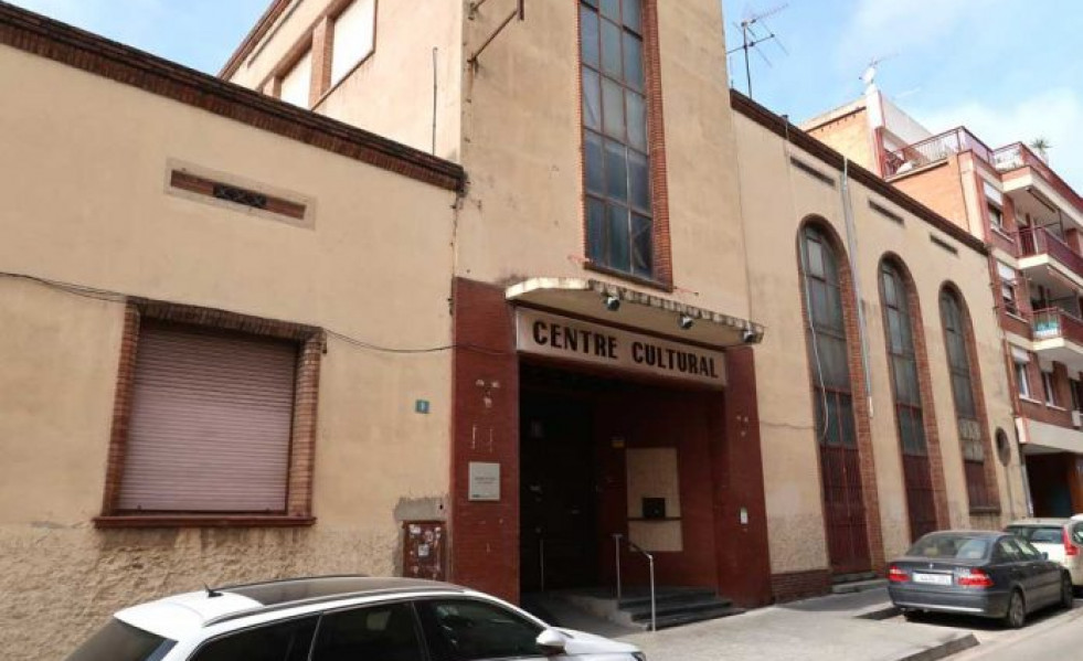 Centre cultural 1 050423 696x464