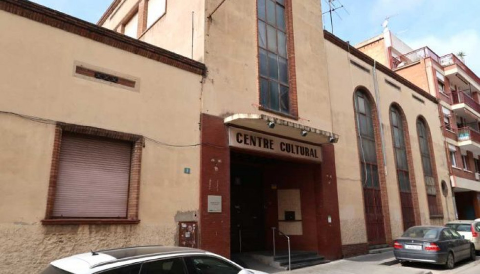 Centre cultural 1 050423 696x464