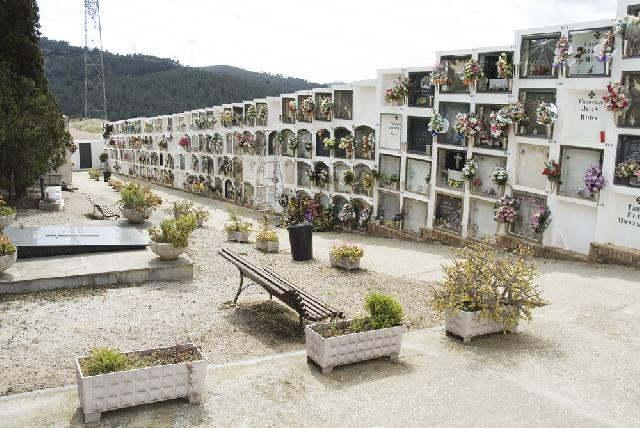 Sant Climent amplía el horario del Cementerio Municipal con motivo de Todos los Santos