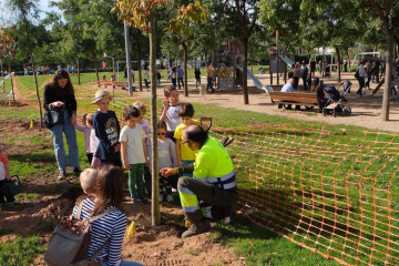 87 Plantada arbres parc Milenari 3