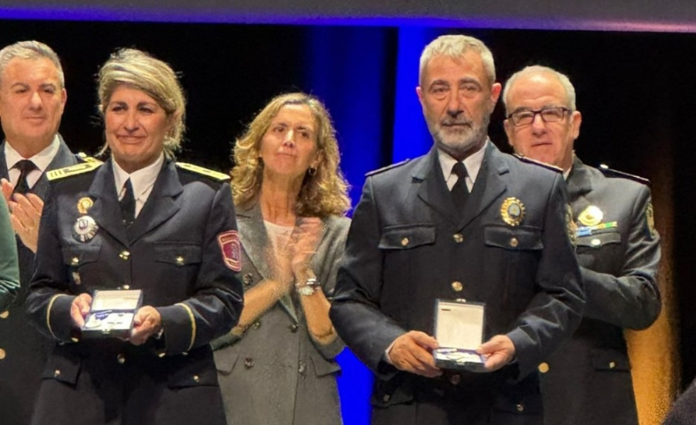 🏅 El cap de la Policia Local de Castelldefels, Raúl Vergel Blanes, rep la Medalla al Mèrit Prof