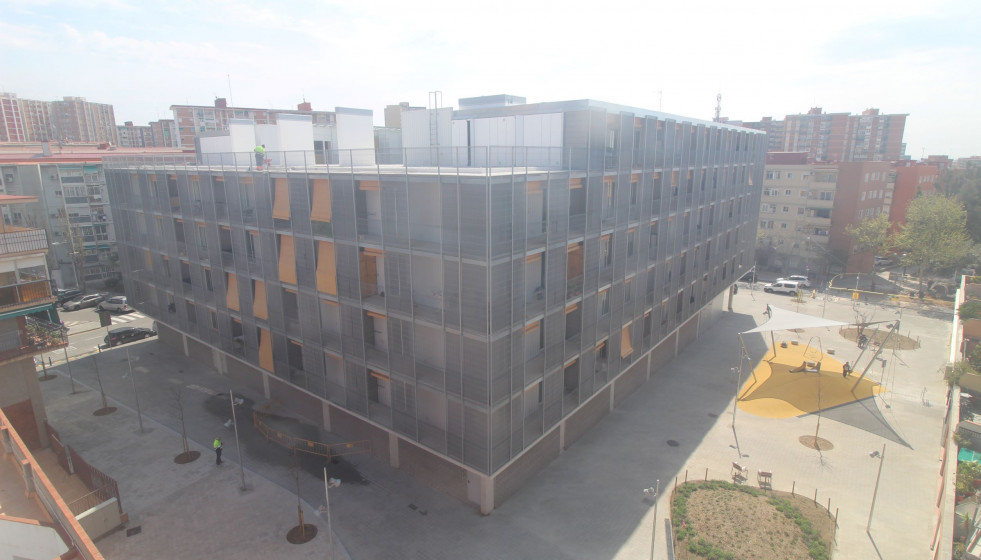 5f566455 460e 463d bc28 947692f0bb17