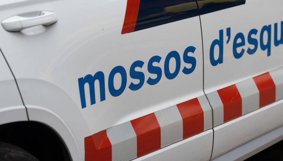 Archivo - Un vehículo de los Mossos d’Esquadra, a 16 de julio de 2024, en Barcelona, Catalunya (España). Los Mossos d’Esquadra es la policía autonómica de Cataluña, siendo parte de las fuerza
