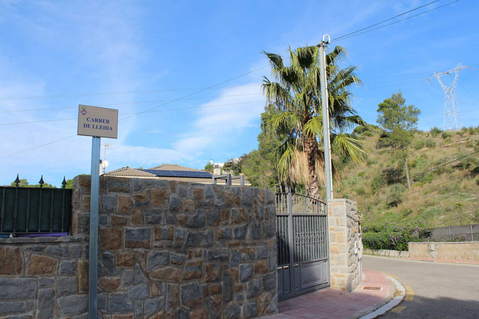 Completado el cambio de placas de las calles de Taió, Can Sunyer y Valldaina en Castellví de Rosanes