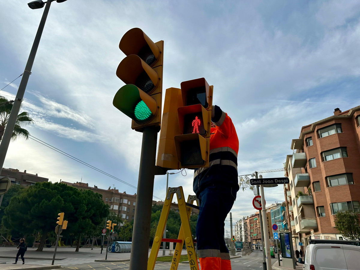 97 Instalacio semafors per a invidents