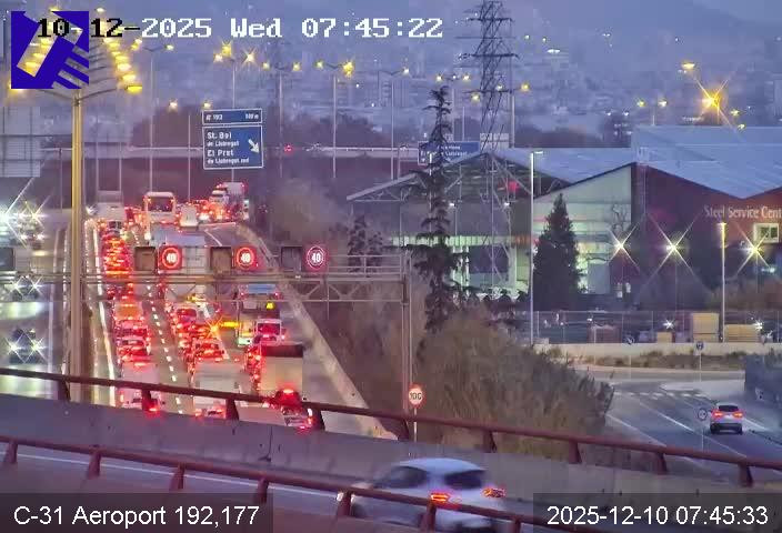 Importantes retenciones en el Baix Llobregat: un accidente que corta dos carriles en la C-31