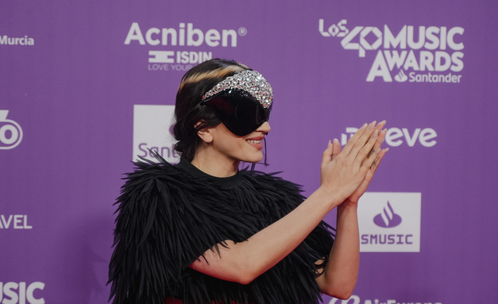 Archivo - La cantante Rosalía durante el photocall previo a la entrega de Los40 Music Awards Santander 2025, en el Roig Arena, a 7 de noviembre de 2025, en Valencia