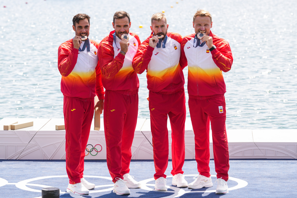 EuropaPress 6146913 bronze medalists saul craviotto carlos arevalo marcus cooper and rodrigo