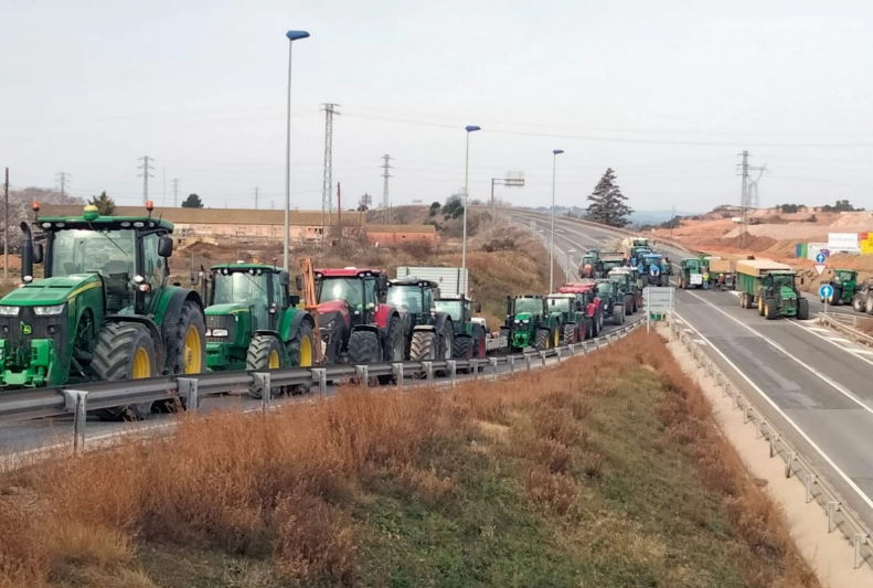 El campo del Baix Llobregat alza la voz: tractorada de Sant Boi a Barcelona contra la ampliación de la ZEPA