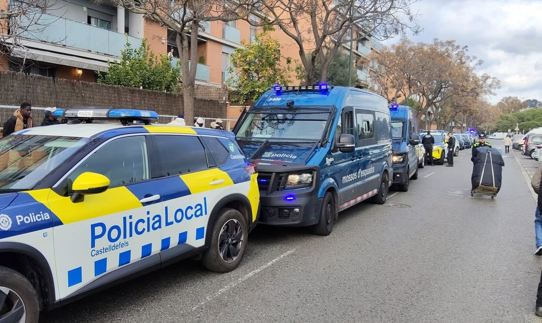 ud83dudea8 Operativo conjunto contra el top manta ud83dudea8Hoy se ha llevado a cabo una importante operaciu00f3n co (1)