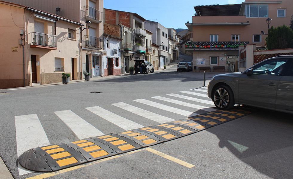 Banda reductora velocitat placa