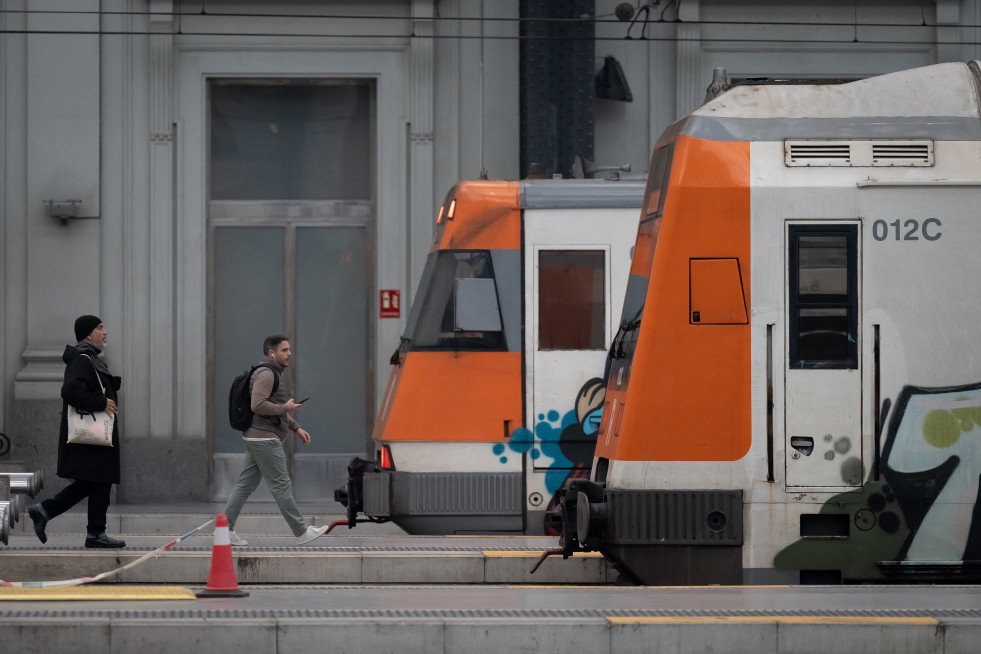 Rodalies recupera el servicio entre Figueres y Portbou, pero continúa con el corte de Martorell y Anoia
