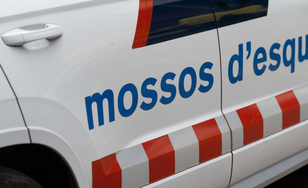 Archivo - Un vehículo de los Mossos d’Esquadra