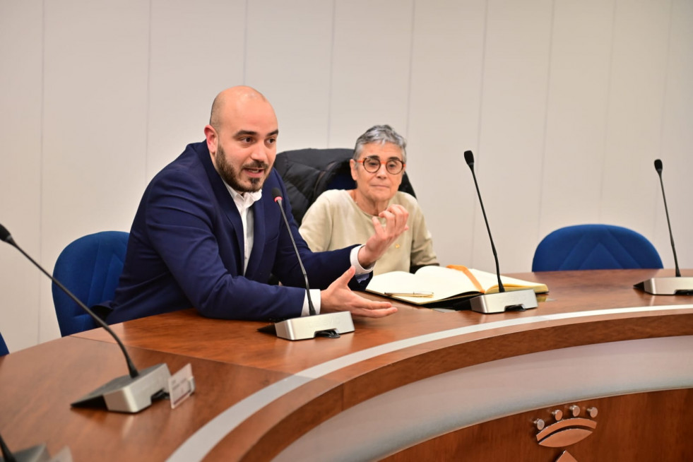 Olga Pané, visita Sant Andreu de la Barca para avanzar en la construcción de un nuevo CAP