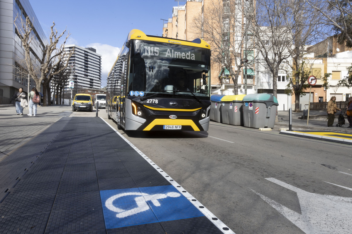 Nova  liu0301nia bus M15 6 02 26 12