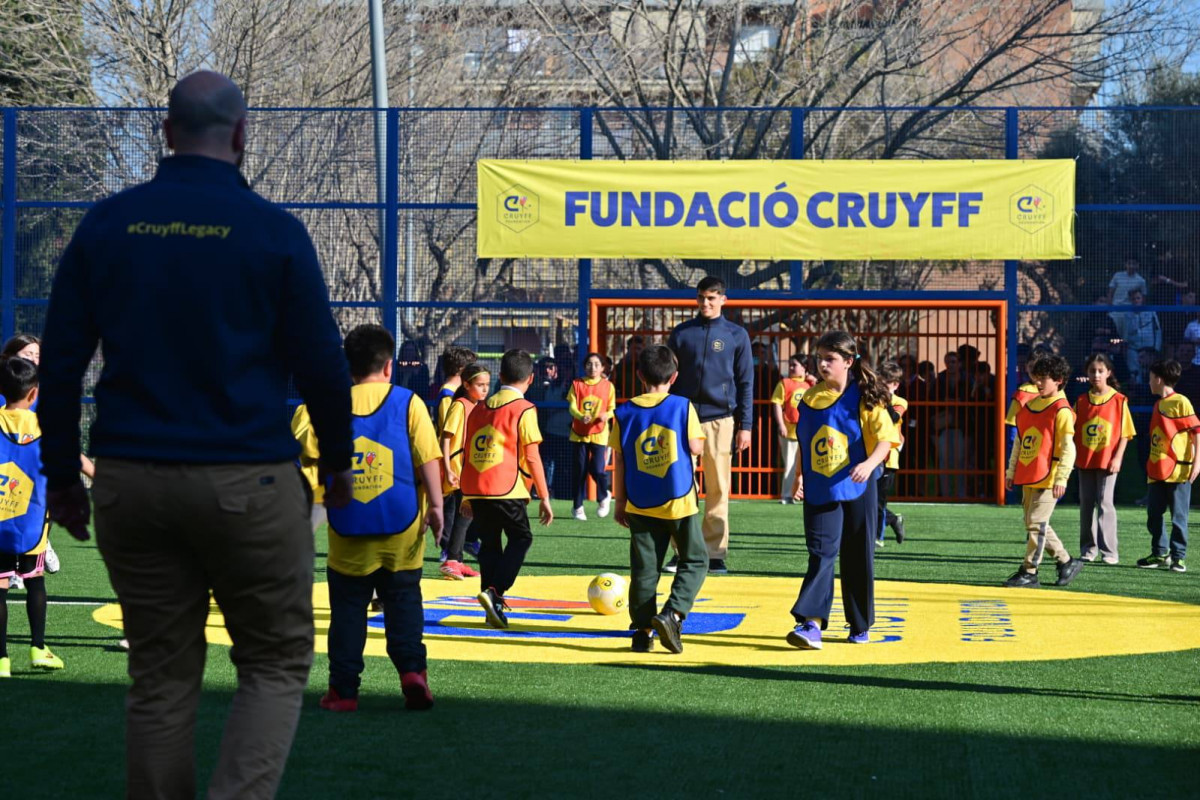Cruyff Court Gerard Martu00edn 2