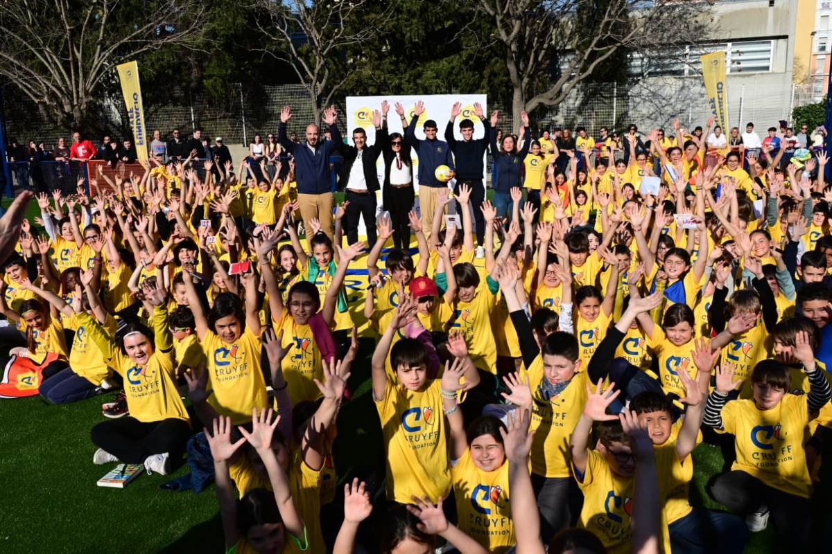 Cruyff Court Gerard Martu00edn 1