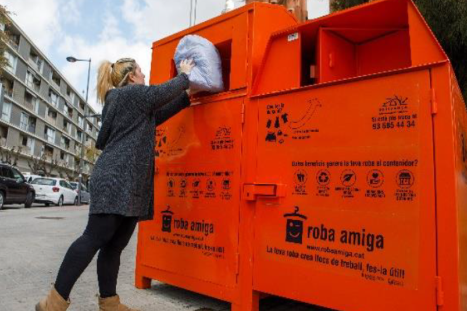 Pallejà recoge cerca de35 toneladas de ropa usada y supera la media catalana en reciclaje textil