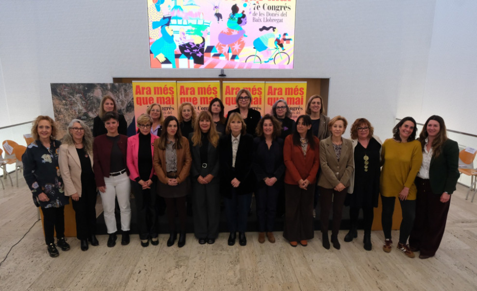 Foto alcaldessesambgeneidiba actepresentacio7congres