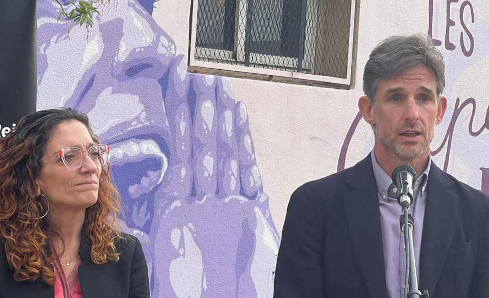 El alcalde de Molins, Xavi Paz, y la concejala Jessica Revestido
